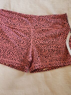 I AM BECOMING (IAB MFG) 3-inch No-Ride shorts Pink Leopard Print Size Med (8)